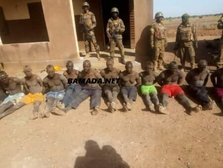 Ségou et Tombouctou : les FAMa détruisent 20 motos, 2 pick-up et neutralisent des terroristes lors de frappes aériennes ciblées