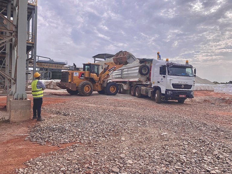 MINE DE LITHIUM DE GOULAMINA : KODAL MINERALS ANNONCE LE DÉPART DES PREMIERS CAMIONS DE CONCENTRÉ DE SPODUMÈNE VERS LE PORT DE SAN PEDRO