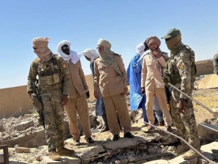 Le Général de Division Elhadji Gamou sur le terrain : un message fort de réassurance et de solidarité aux populations de Kidal