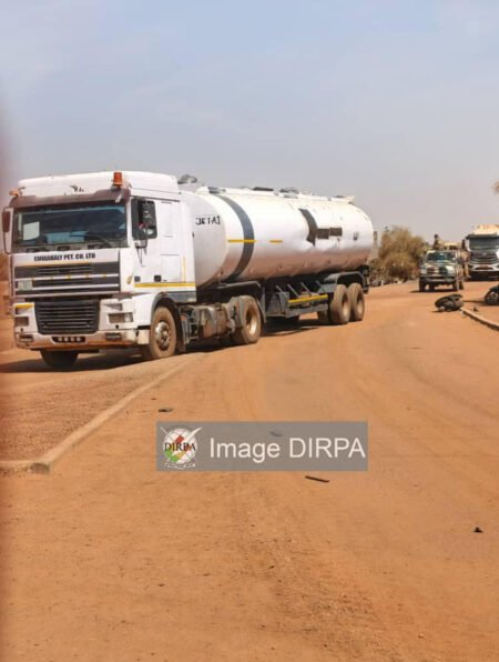 REGION DE GAO : le commandement militaire poursuit l’escorte des citernes d’hydrocarbures pour le ravitaillement des populations