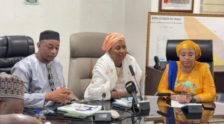 Mali – Soutien renforcé aux chauffeurs de citernes : L’État acte des mesures sociales historiques au profit d’une corporation longtemps oubliée À Lire Aussi : Approvisionnement en carburant : Au prix du sang des chauffeurs et des forces de défense