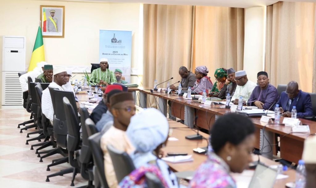 Digitalisation de l’Administration : Le Premier Ministre Préside la Réunion du Comité de Pilotage