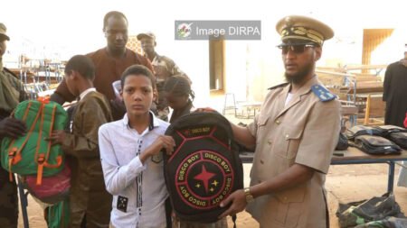 Kidal : Des kits scolaires offerts aux orphelins de militaires