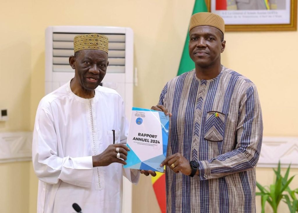 PRÉSENTATION À LA PRIMATURE DU RAPPORT 2024 DU COMITÉ INDÉPENDANT DE SUIVI-ÉVALUATION DE LA MISE EN ŒUVRE DES RECOMMANDATIONS DES ASSISES NATIONALES DE LA REFONDATION (CINSERE-ANR).