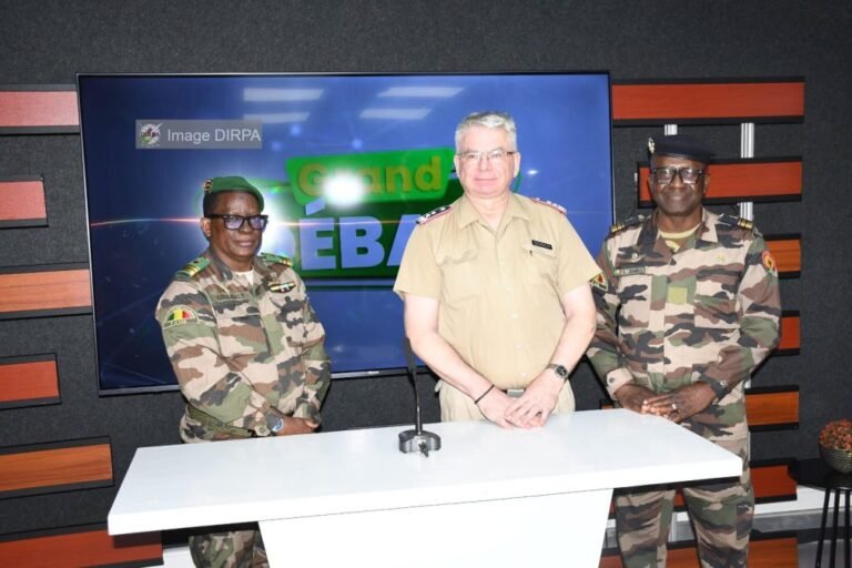 COOPERATION MILITAIRE : l’attaché de défense allemand en visite à la Direction de l’Information et des Relations Publiques des Armées.